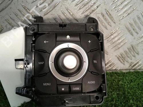 Used Middle console RENAULT MEGANE III Hatchback (BZ0/1_, B3_) 1.5 dCi (BZ09, BZ0D, BZ1W, BZ29, BZ14) (110 hp) 30077310