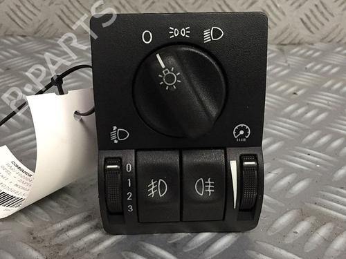 Used Switch OPEL ZAFIRA A MPV (T98) 2.0 DTI 16V (F75) (101 hp) 30065094
