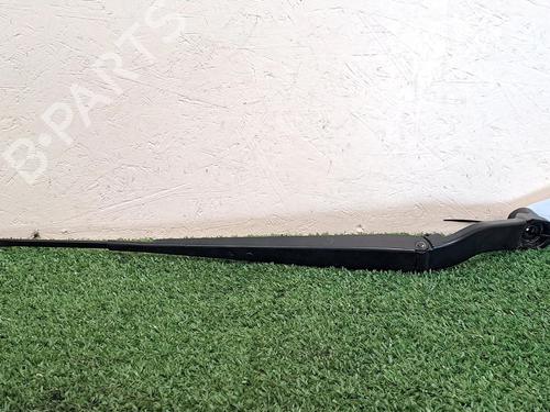Used Front windshield wiper arm MITSUBISHI OUTLANDER III (GG_W, GF_W, ZJ, ZL, ZK) 2.4 Hybrid 4WD (GG3W) (208 hp) 30065603
