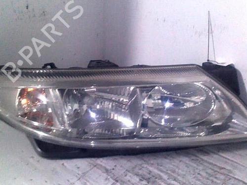 Used Right headlight RENAULT LAGUNA II (BG0/1_) 1.8 16V (BG04, BG0B, BG0C, BG0V) (117 hp) 29952068