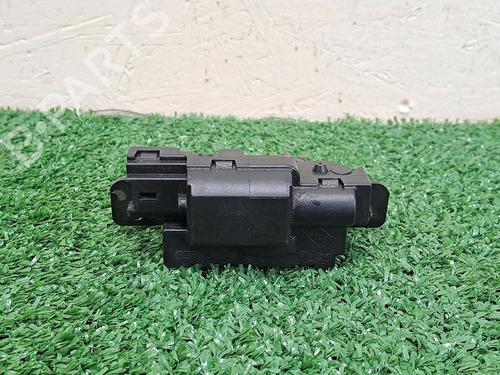 Used Tailgate lock RENAULT TWINGO II (CN0_) 1.5 dCi (CN0E) (64 hp) 30068149