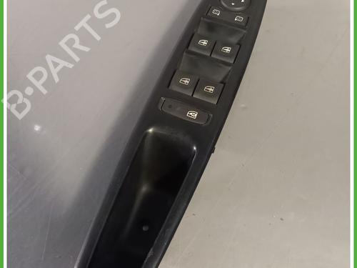 Used Switch RENAULT MEGANE III Hatchback (BZ0/1_, B3_) 1.5 dCi (BZ09, BZ0D, BZ1W, BZ29, BZ14) (110 hp) 30560598