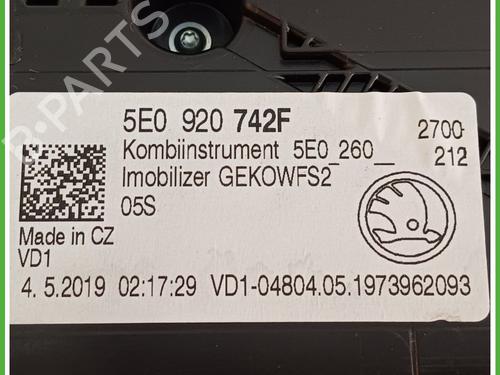 Instrument cluster SKODA OCTAVIA III Combi (5E5, 5E6) 1.5 TSI G-TEC | BP18900568C47 