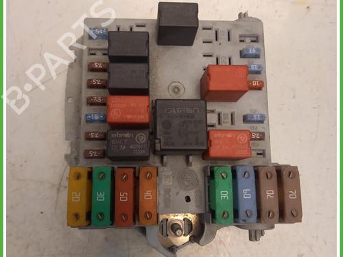 Used Fuse box Fuse box LANCIA YPSILON (843_) 1.2 (843.AXA1A) (60 hp) 40075337 40075337