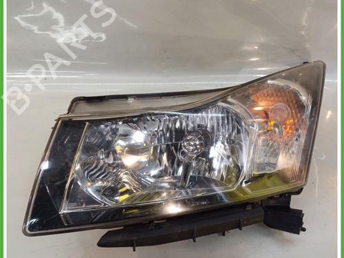 Left headlight CHEVROLET CRUZE (J300) 2.0 CDI (150 hp) 15644981