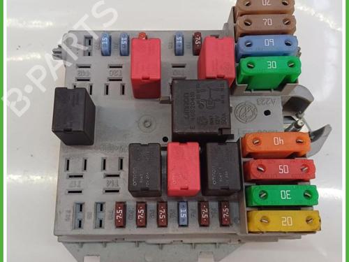 Used Fuse box Fuse box LANCIA YPSILON (843_) 1.2 (843.AXA1A) (60 hp) 40141382 40141382