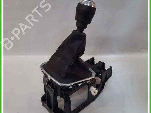 gear-lever-dacia-sandero-iii-2021-40134603 main image