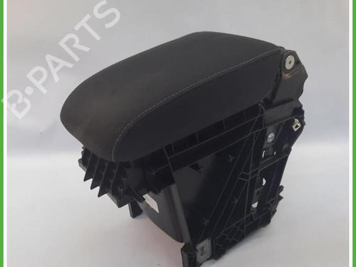 armrest-center-console-vw-golf-vii-5g1-bq1-be1-be2-2012-2013-2014-2015-2016-2017-2018-2019-2020-2021-40135270 main image