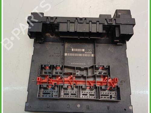 Used Fuse box VW TOURAN (1T1, 1T2) 1.6 (102 hp) 30962165