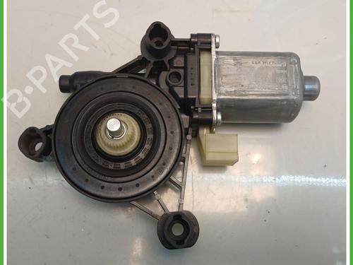 Used Right front window motor AUDI A3 Sportback (8VA, 8VF) 2.0 TDI (150 hp) 28083694