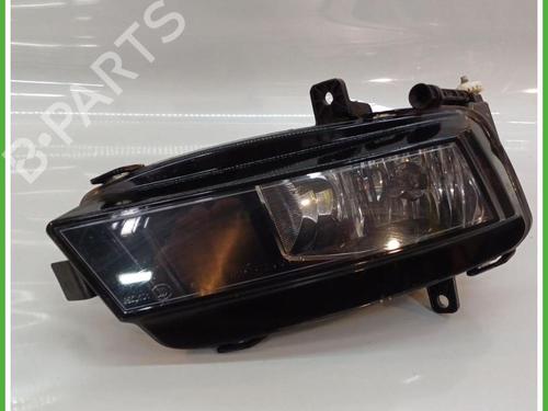 right-front-fog-light-vw-golf-vii-5g1-bq1-be1-be2-2012-2013-2014-2015-2016-2017-2018-2019-2020-2021-40139889 main image