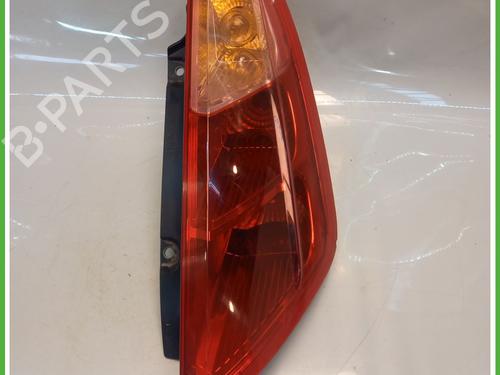 Høyre baklys FIAT GRANDE PUNTO (199_) 1.4 T-Jet (199AXM1A, 199BXM1A, 199BXN1A) (120 hp) 30721026