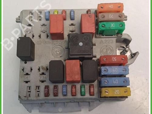 Used Fuse box Fuse box FIAT PUNTO (188_) 1.2 Bifuel (60 hp) 40143629 40143629