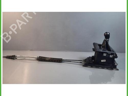 gear-lever-seat-leon-5f1-2012-2013-2014-2015-2016-2017-2018-2019-2020-2021-40133167 main image