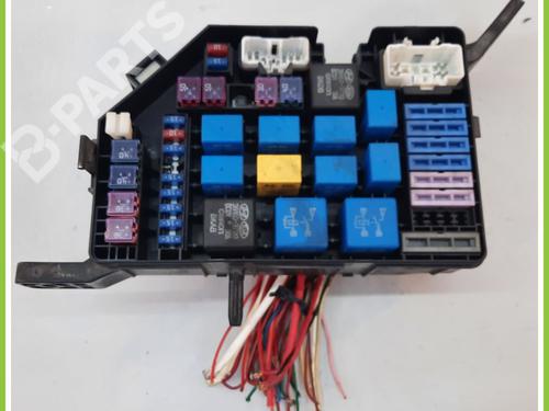 Used Fuse box HYUNDAI TUCSON (JM) 2.0 CRDi All-wheel Drive (140 hp) 11370196
