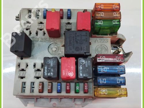 Used Fuse box FIAT PUNTO (188_) 1.2 60 (188.030, .050, .130, .150, .230, .250) (60 hp) 11756614