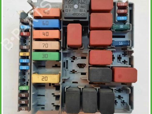 Used Fuse box Fuse box FIAT PANDA (141_) 1100 (54 hp) 40131673 40131673