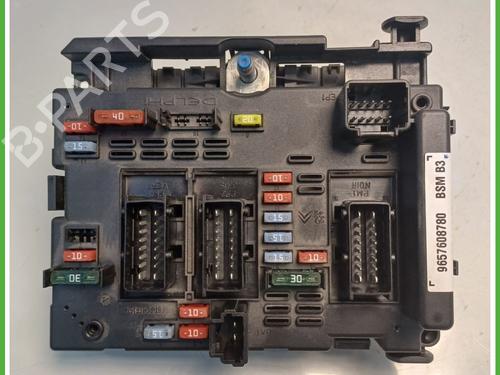 Used Fuse box PEUGEOT 206 Hatchback (2A/C) 1.4 i (75 hp) 25627198