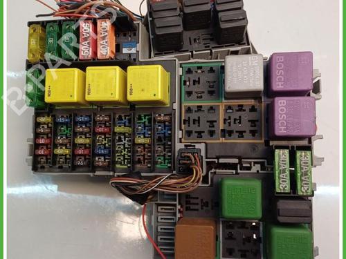Used Fuse box Fuse box OPEL CORSA C (X01) 1.2 (F08, F68) (75 hp) 40143038 40143038