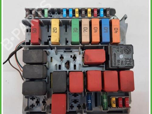 Used Fuse box Fuse box FIAT GRANDE PUNTO (199_) 1.4 Natural Power (78 hp) 40131671 40131671
