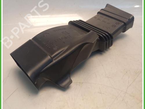 Used Air filter box Air filter box PEUGEOT 3008 I MPV (0U_) 1.6 HDi (114 hp) 40072968 40072968