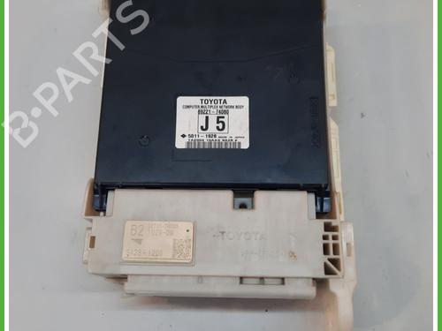 Used Fuse box TOYOTA IQ (_J1_) 1.0 (KGJ10_, KGJ10R) (68 hp) 13419363