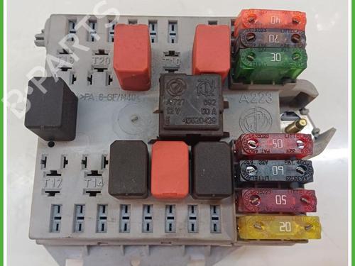 Used Fuse box Fuse box FIAT PUNTO (188_) 1.2 60 (188.030, .050, .130, .150, .230, .250) (60 hp) 40138641 40138641