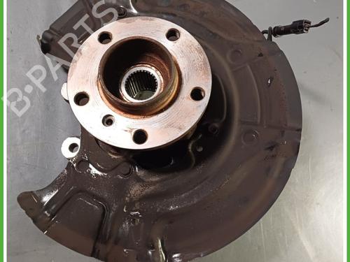Used Right rear steering knuckle BMW X3 (F25) xDrive 20 d (184 hp) 22412129