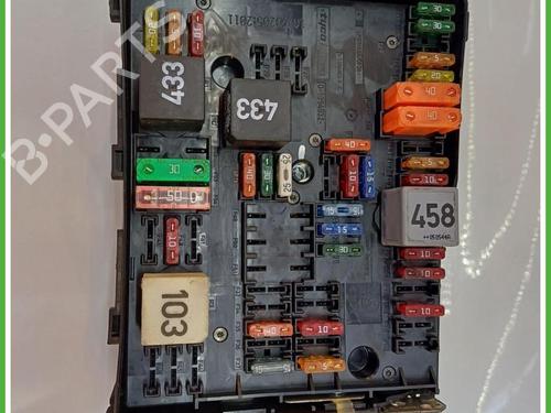 Used Fuse box Fuse box VW CADDY III Box Body/MPV (2KA, 2KH, 2CA, 2CH) 2.0 SDI (70 hp) 40139845 40139845