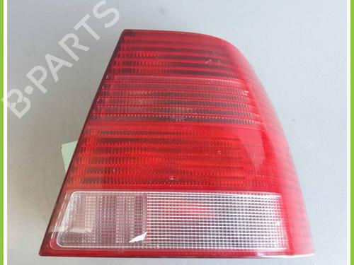 Højre baglygte VW BORA I (1J2) 1.9 TDI (115 hp) 13737223