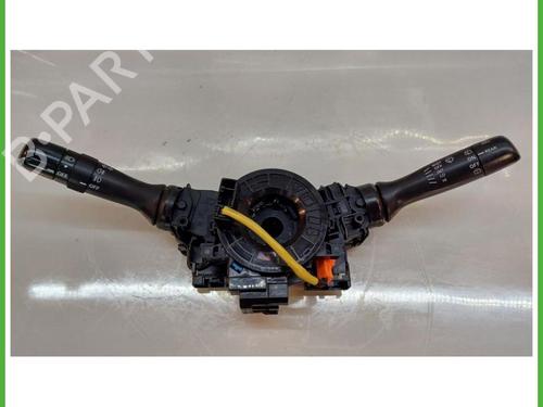 Used Switch Switch TOYOTA YARIS (_P9_) 1.4 D-4D (NLP90_, NLP90R) (90 hp) 40142163 40142163