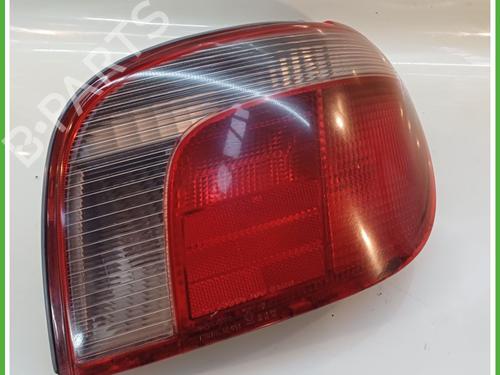 Høyre baklys TOYOTA YARIS (_P1_) 1.0 (SCP10_, SCP10R) (68 hp) 16347764