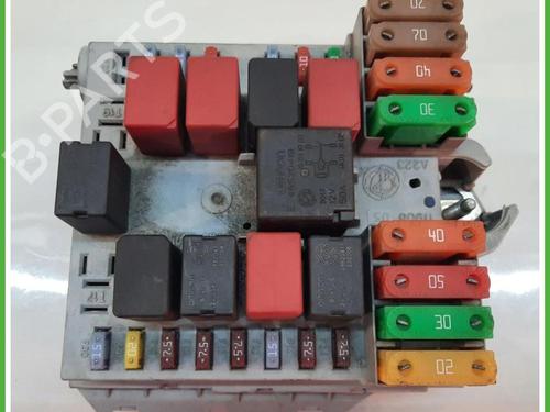 Fuse box OPEL CORSA C (X01) 1.0 (F08, F68) | BP40132853E1 - Image 1