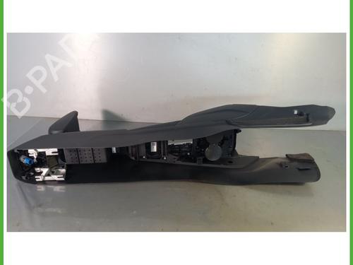 Armrest / Center console AUDI A3 Sportback (8VA, 8VF) 2.0 TDI | BP29355949I20 