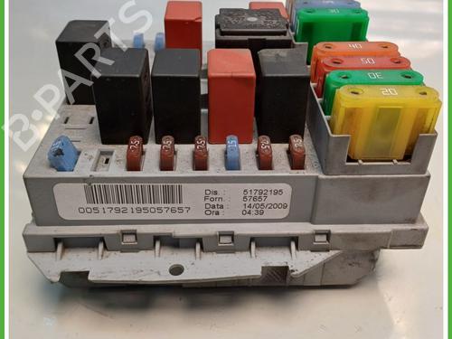 Fuse box LANCIA YPSILON (843_) 1.2 (843.AXA1A) | BP22889818E1 