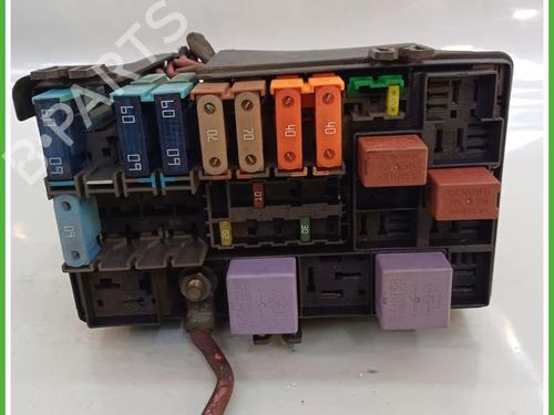 fuse-box-renault-laguna-ii-bg01_-2001-2002-2003-2004-2005-2006-2007-40141258 main image