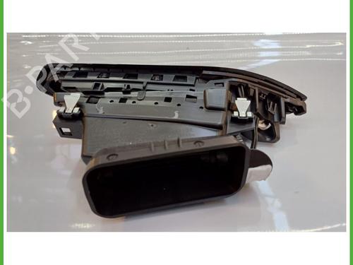 Air vent PEUGEOT 208 I (CA_, CC_) 1.2 VTI 82 | BP17612313I21 