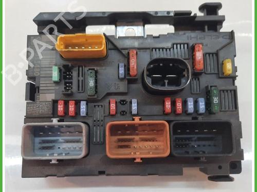 Used Fuse box Fuse box FIAT SEICENTO / 600 (187_) 0.9 (187AXA, 187AXA1A) (39 hp) 40133671 40133671