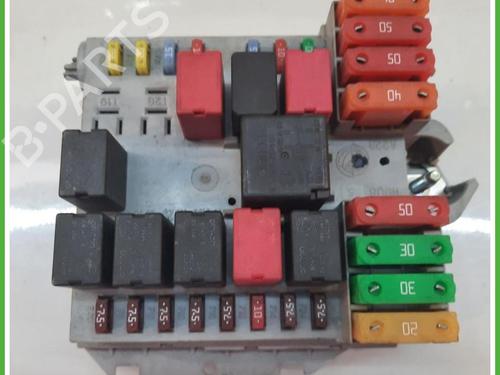 Used Fuse box Fuse box FIAT BRAVO II (198_) 1.6 D Multijet (198AXH1B) (105 hp) 40133605 40133605