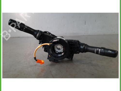 Used Switch Switch TOYOTA AVENSIS Saloon (_T27_) 2.0 D-4D (ADT270_, ADT270R) (126 hp) 40074389 40074389
