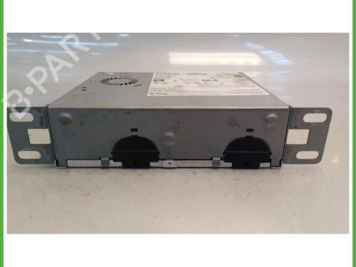 Used Radio Radio RENAULT CAPTUR II (HF_) TCe 90 (HFM6) (91 hp) 40144275 40144275