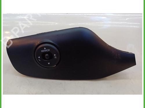 Used Left front window switch Left front window switch KIA CEE'D (JD) 1.4 CRDi 90 (90 hp) 40137050 40137050