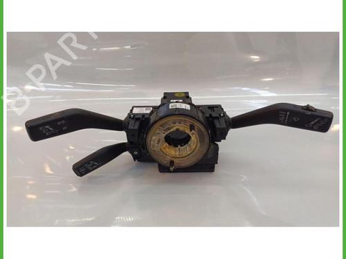 switch-vw-passat-b7-variant-365-2010-2011-2012-2013-2014-2015-40139848 main image