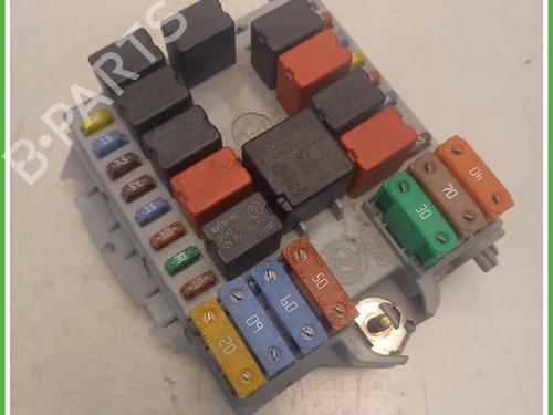 Used Fuse box Fuse box FIAT PUNTO (188_) 1.2 Natural Power (60 hp) 40073745 40073745