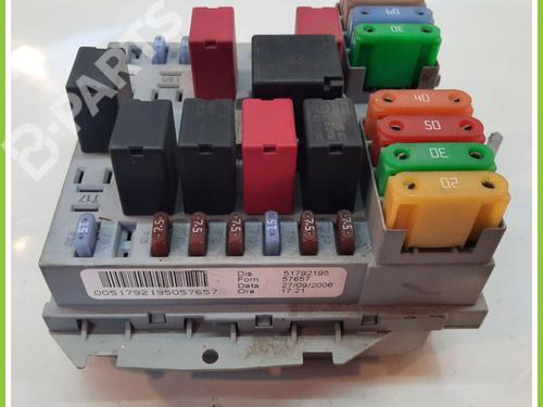 Fuse box LANCIA YPSILON (843_) 1.2 (843.AXA1A) | BP11817811E1 