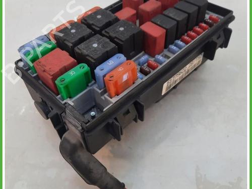 Used Fuse box Fuse box FIAT PUNTO Hatchback Van (199_) 1.3 D Multijet (75 hp) 40135380 40135380