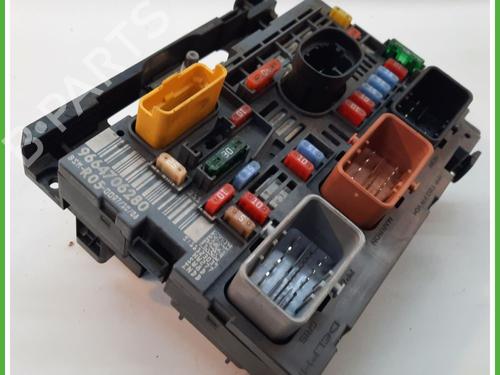 Fuse box PEUGEOT 308 I (4A_, 4C_) 1.6 HDi | BP13038157E1 