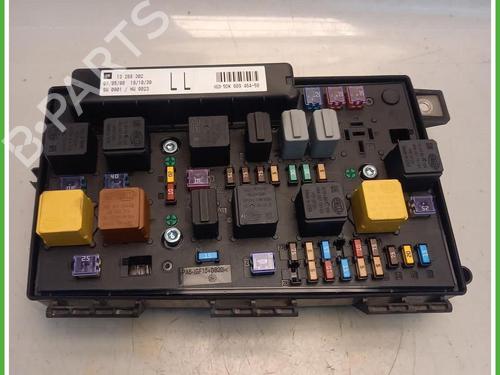 Used Fuse box Fuse box OPEL ASTRA H Estate (A04) 1.7 CDTI (L35) (110 hp) 40073284 40073284