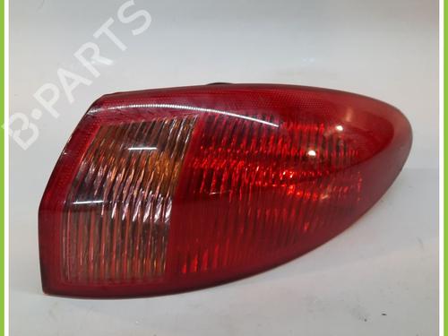 Højre baglygte ALFA ROMEO 147 (937_) 1.6 16V T.SPARK (937.AXA1A, 937.AXB1A, 937.BXB1A) (120 hp) 13629155