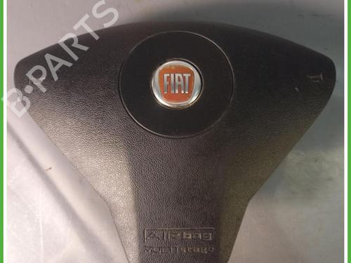 Used Driver airbag Driver airbag FIAT MULTIPLA (186_) 1.6 (186AXC1A, 186BMC1A, 186BXC1A) (103 hp) 40148070 40148070